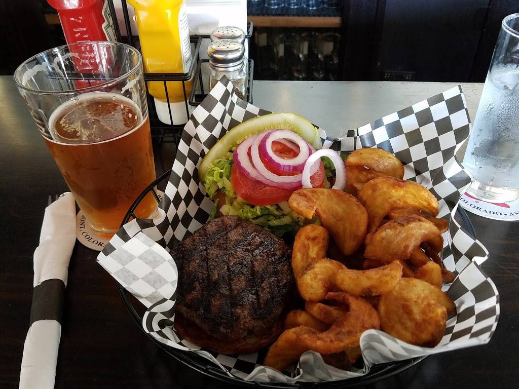 Wolcott Tap | restaurant | 1834 W Montrose Ave, Chicago, IL 60613, USA | 7733607579 OR +1 773-360-7579