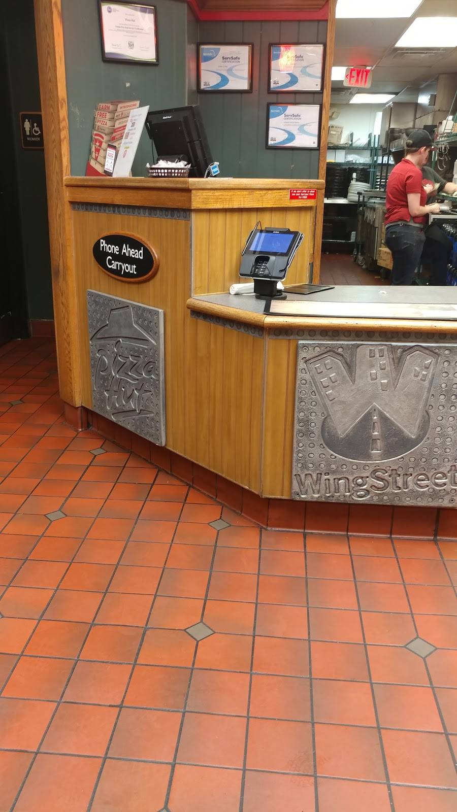 Pizza Hut | restaurant | 4802 14th St W, Bradenton, FL 34207, USA | 9417532222 OR +1 941-753-2222