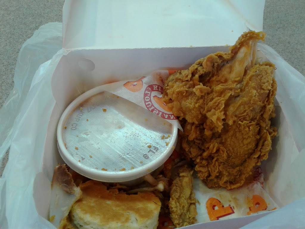 Popeyes Louisiana Kitchen | restaurant | 2701 95th St, Evergreen Park, IL 60805, USA | 7084249555 OR +1 708-424-9555