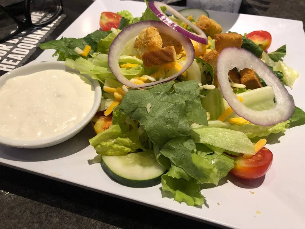 Baumhowers Victory Grille | restaurant | 2353 Bent Creek Rd, Auburn, AL 36830, USA | 3342464180 OR +1 334-246-4180