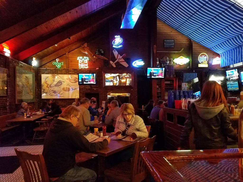 Toms Bar & Grill | restaurant | 20 S Euclid Ave, St. Louis, MO 63108, USA | 3143674900 OR +1 314-367-4900