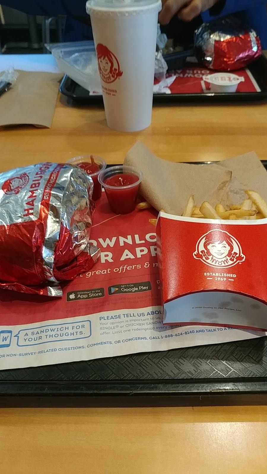 Wendys | restaurant | 206 W N Ave, Villa Park, IL 60181, USA | 6305160527 OR +1 630-516-0527