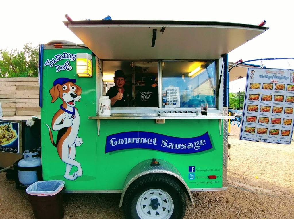 Yummy Dog | restaurant | 1000-1348 Post Oak Park Dr, Houston, TX 77027, USA | 8322973723 OR +1 832-297-3723
