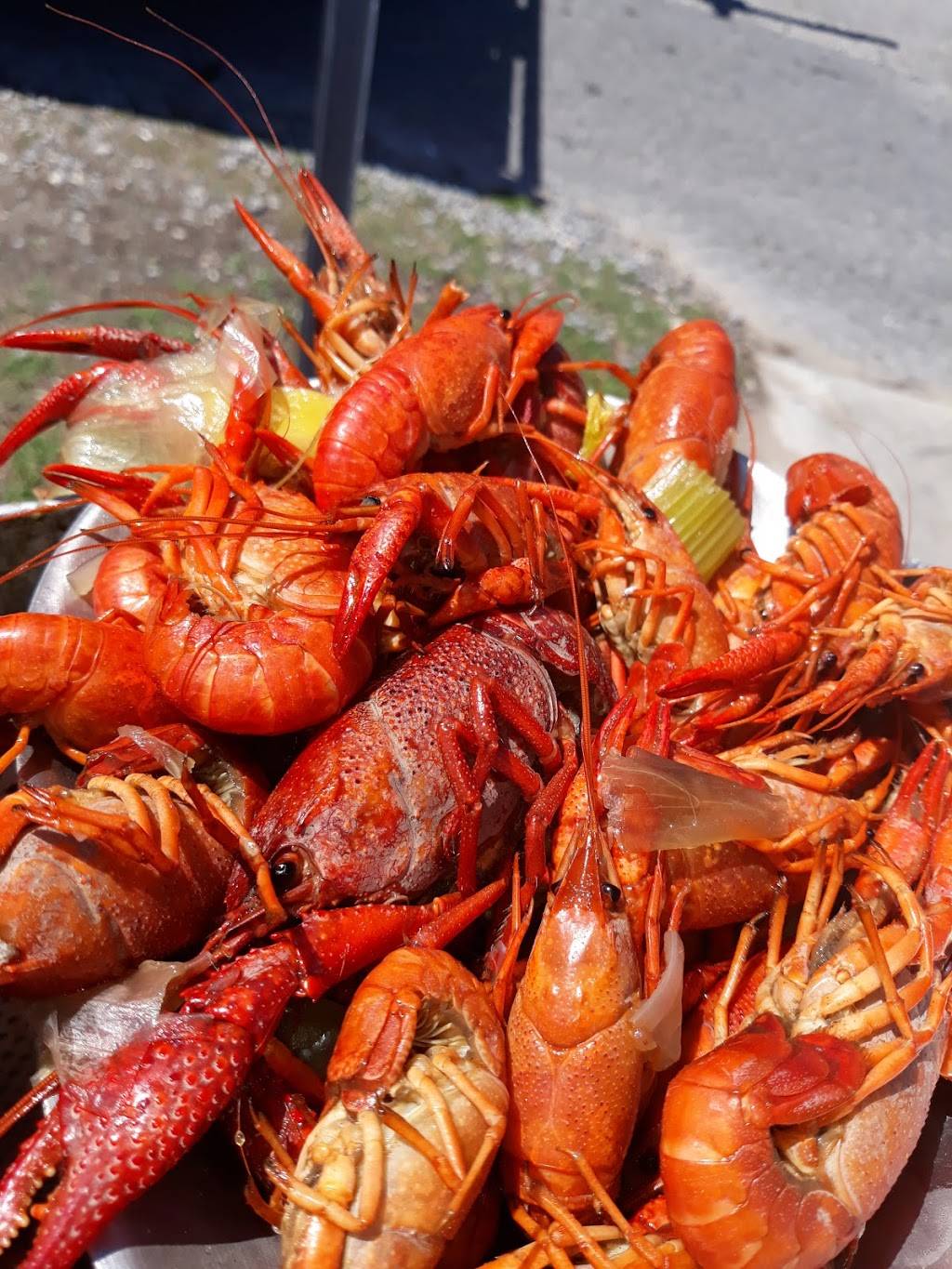 Mona Lisa Bar and Grill | restaurant | 439 Laroussini St, Westwego, LA 70094, USA | 5043417097 OR +1 504-341-7097