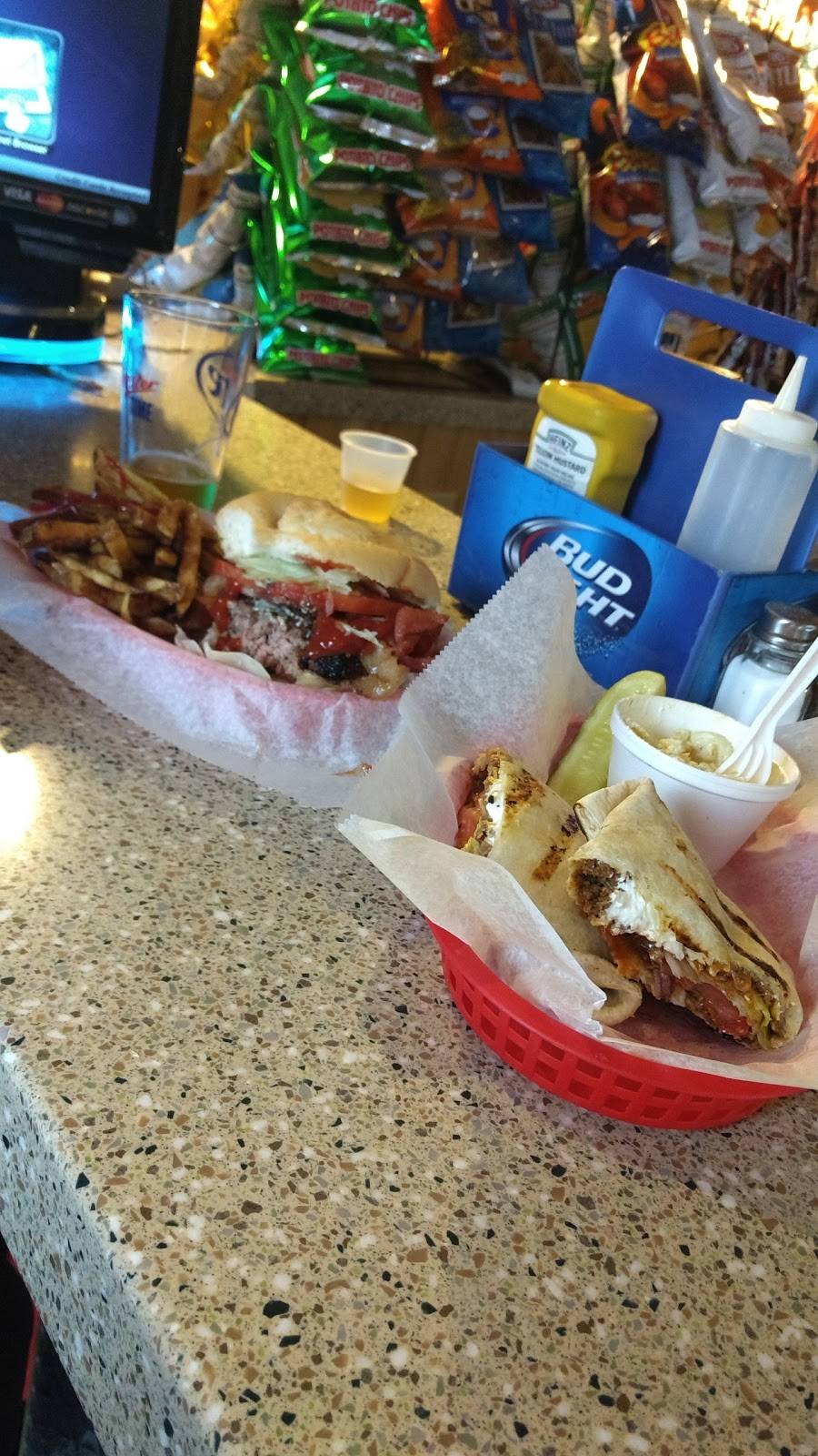 Nips Park Avenue Saloon | restaurant | 135 Park Ave, Binghamton, NY 13903, USA | 6077242215 OR +1 607-724-2215