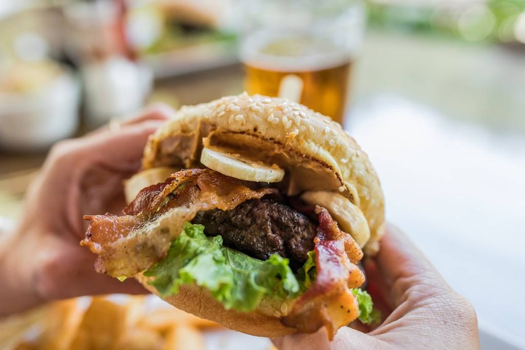 Sesame Burgers and Beer | restaurant | 675 Johnnie Dodds Blvd, Mt Pleasant, SC 29464, USA | 8438845553 OR +1 843-884-5553