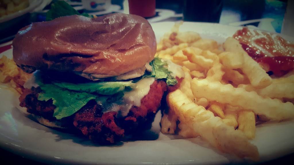 The Landing Eatery & Pub | restaurant | 1189 W Kansas St, Liberty, MO 64068, USA | 8167925230 OR +1 816-792-5230