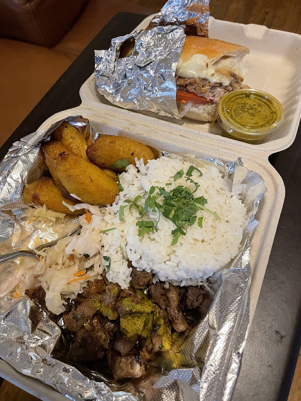 El probocon LLC | restaurant | 6110 Memphis Ave, Cleveland, OH 44144, USA | 2166617805 OR +1 216-661-7805