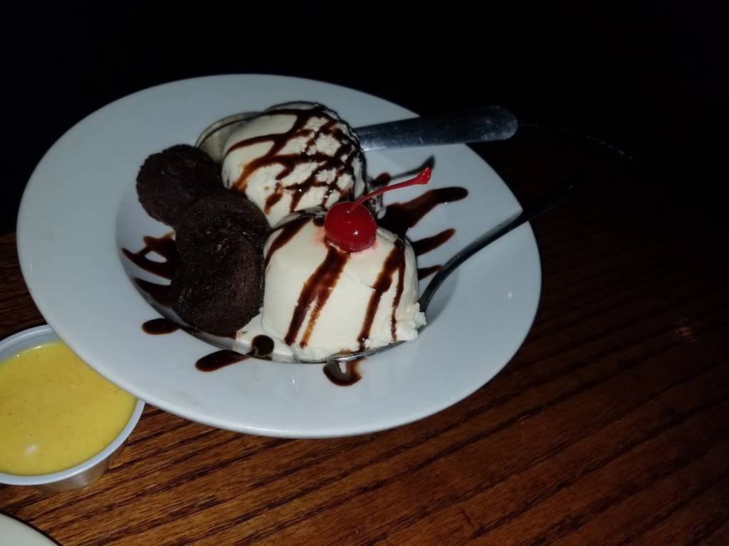 Steaks on the Square | restaurant | 112 Westover Dr, Danville, VA 24541, USA | 4347929663 OR +1 434-792-9663