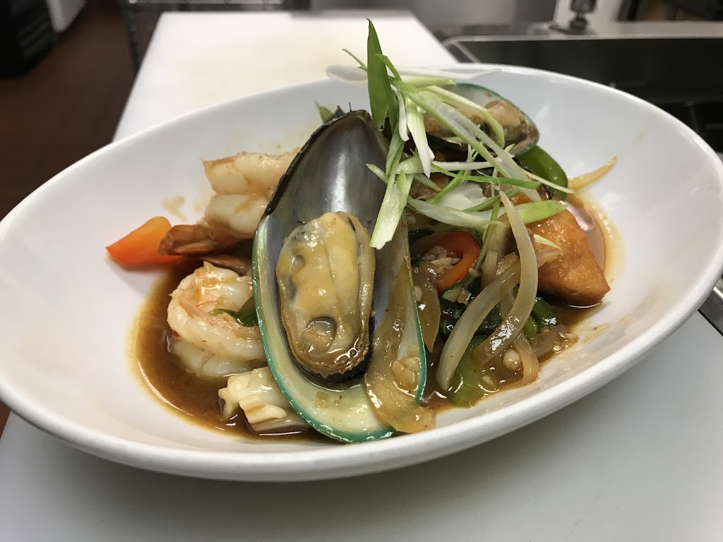 Thai Basil Destin | restaurant | 4447 Commons Dr E #103, Destin, FL 32541, USA | 8504607070 OR +1 850-460-7070