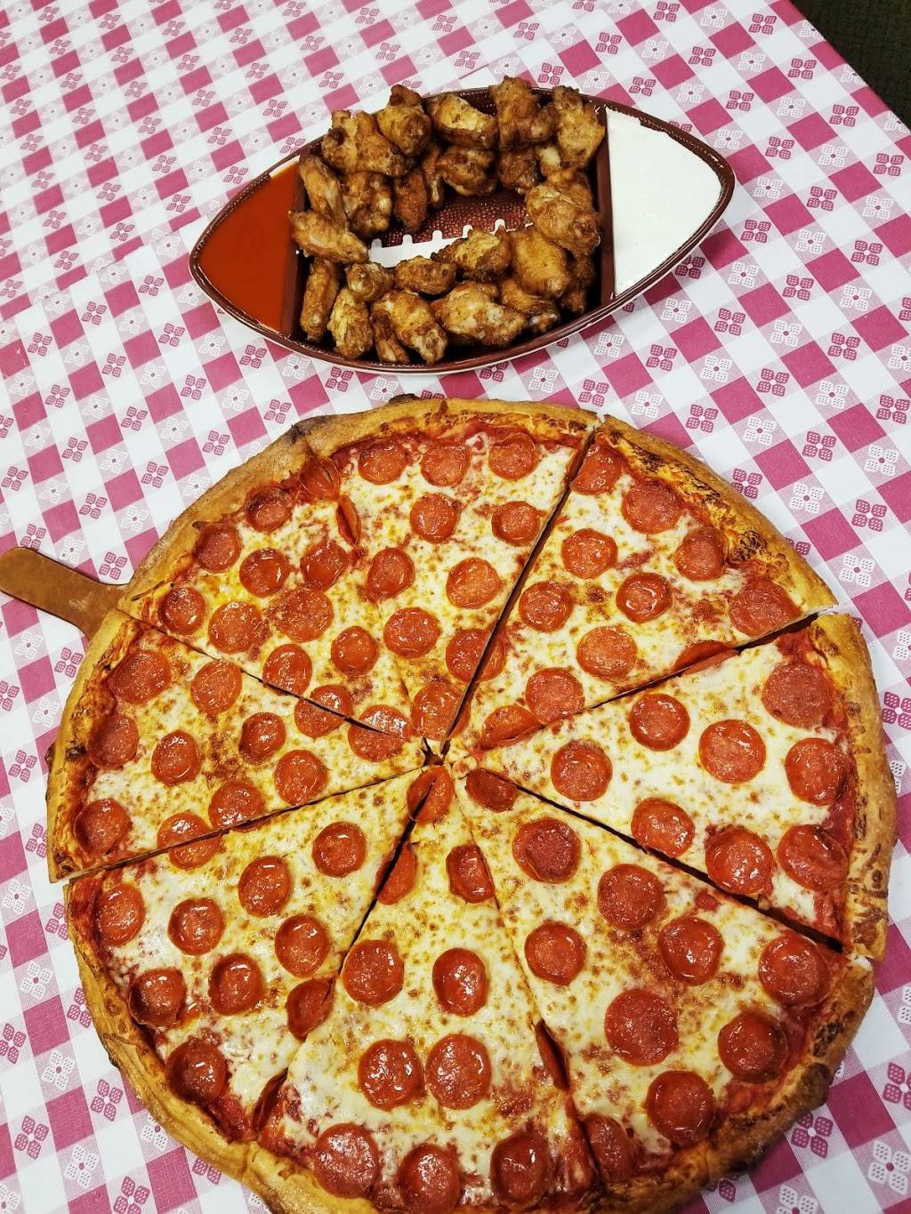 BC Pizza of Traverse City | restaurant | 3186 Lafranier Rd, Traverse City, MI 49686, USA | 2319959900 OR +1 231-995-9900