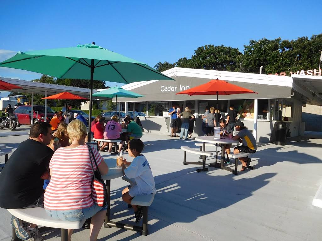 Cedar Inn Drive-In | restaurant | 324 N Grove St, Blue Earth, MN 56013, USA | 5075265612 OR +1 507-526-5612