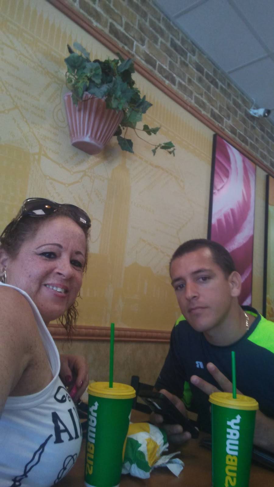 Subway Sandwiches | restaurant | 10771 Beach Blvd Suite 405 St. Johns Village, Jacksonville, FL 32246, USA | 9046414614 OR +1 904-641-4614