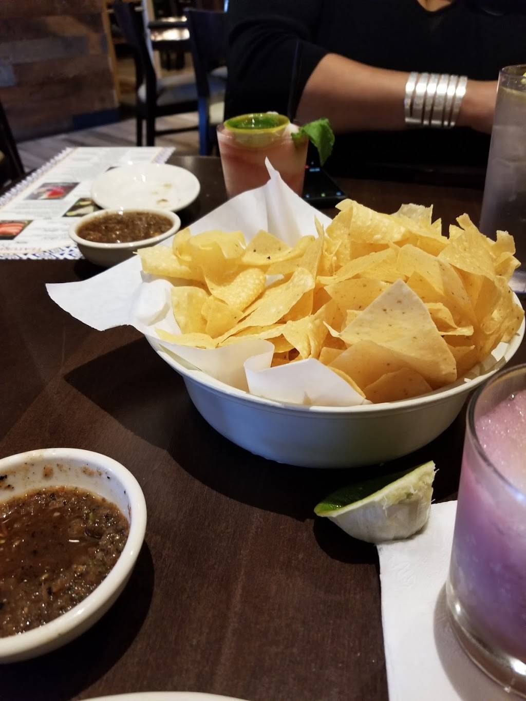 Uncle Julios Mexican From Scratch | restaurant | 181 Jennifer Rd, Annapolis, MD 21401, USA | 4108584035 OR +1 410-858-4035