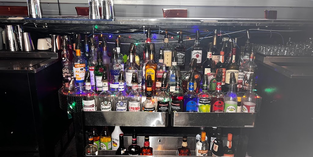 CLEOHs Bar And Grill | restaurant | 22115 Brookpark Rd, Fairview Park, OH 44126, USA | 4407347075 OR +1 440-734-7075