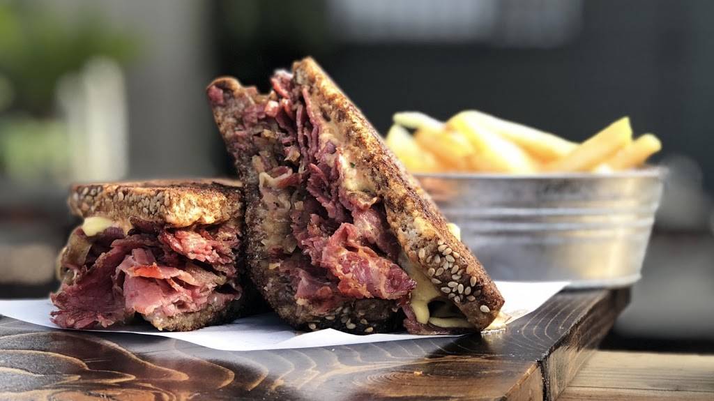 Malones Grille | restaurant | 4402 Scotts Valley Dr, Scotts Valley, CA 95066, USA | 8314382244 OR +1 831-438-2244