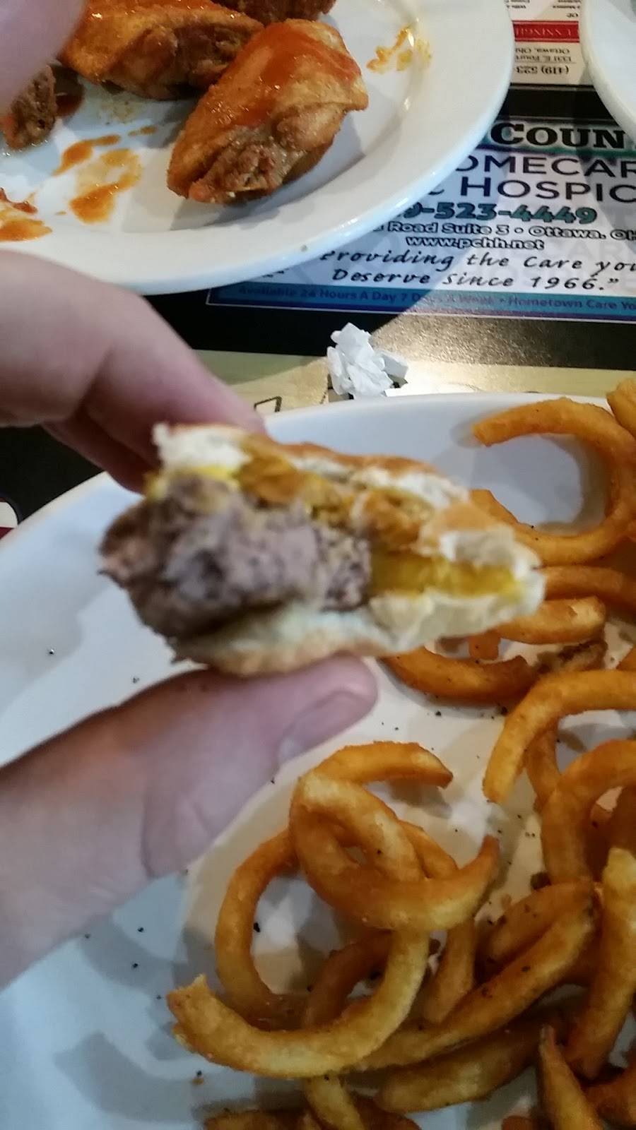 Hoyts Tavern Sports Bar & Grill | restaurant | 409 Broad St, Kalida, OH 45853, USA | 4195323200 OR +1 419-532-3200