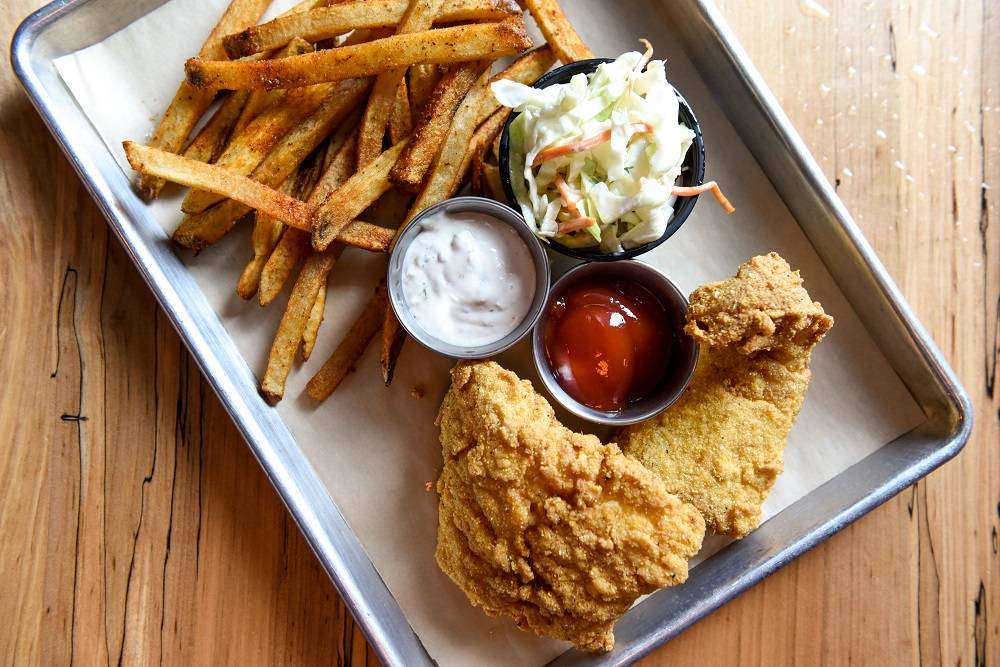 Chesapeake & Maine | restaurant | 316 Rehoboth Ave, Rehoboth Beach, DE 19971, USA | 3022263600 OR +1 302-226-3600