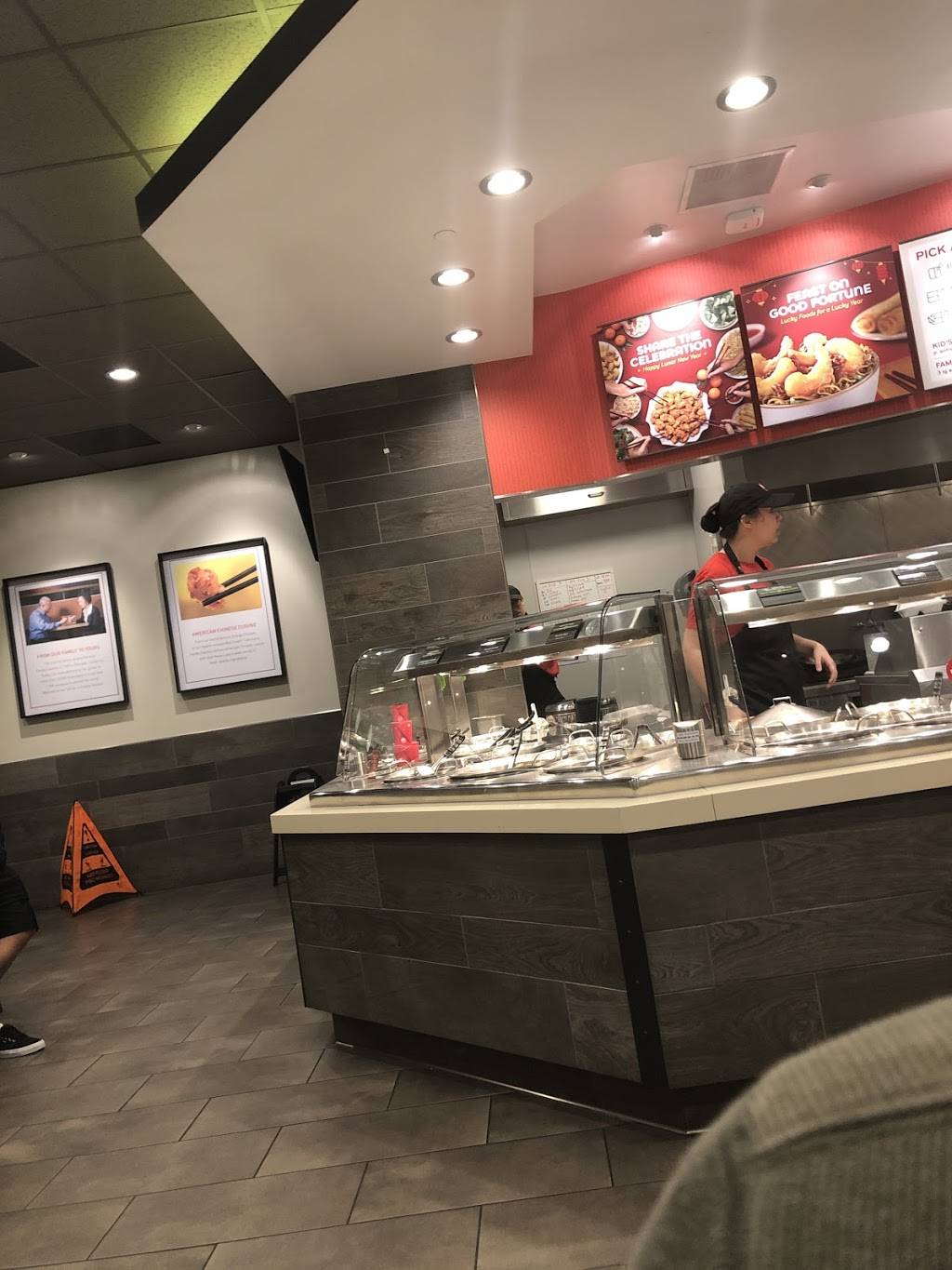 Panda Express | restaurant | 1115 S Mission Rd, Fallbrook, CA 92028, USA | 7604518723 OR +1 760-451-8723