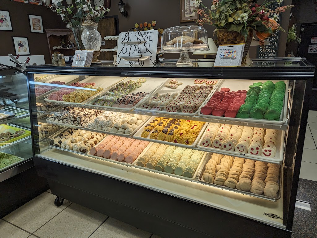 The Three Mothers Cuisine & Bakery | bakery | 1002 Memorial Blvd, Murfreesboro, TN 37129, USA | 6292015985 OR +1 629-201-5985