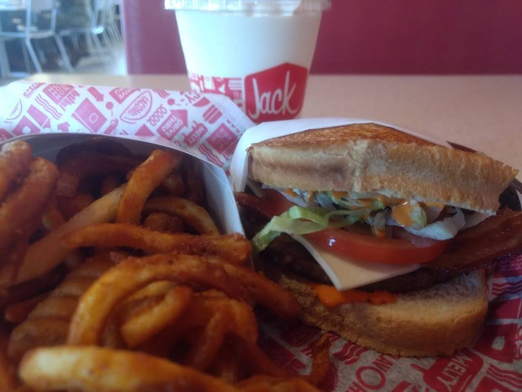 Jack in the Box | restaurant | 3238 Guadalcanal Rd Bldg #33, Coronado, CA 92118, USA | 6194377179 OR +1 619-437-7179