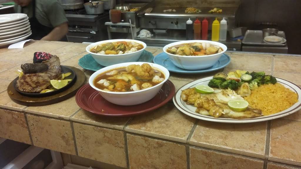 Maricelas Mexican Grill | restaurant | 100 Commerce St, Sandersville, GA 31082, USA | 4785539304 OR +1 478-553-9304