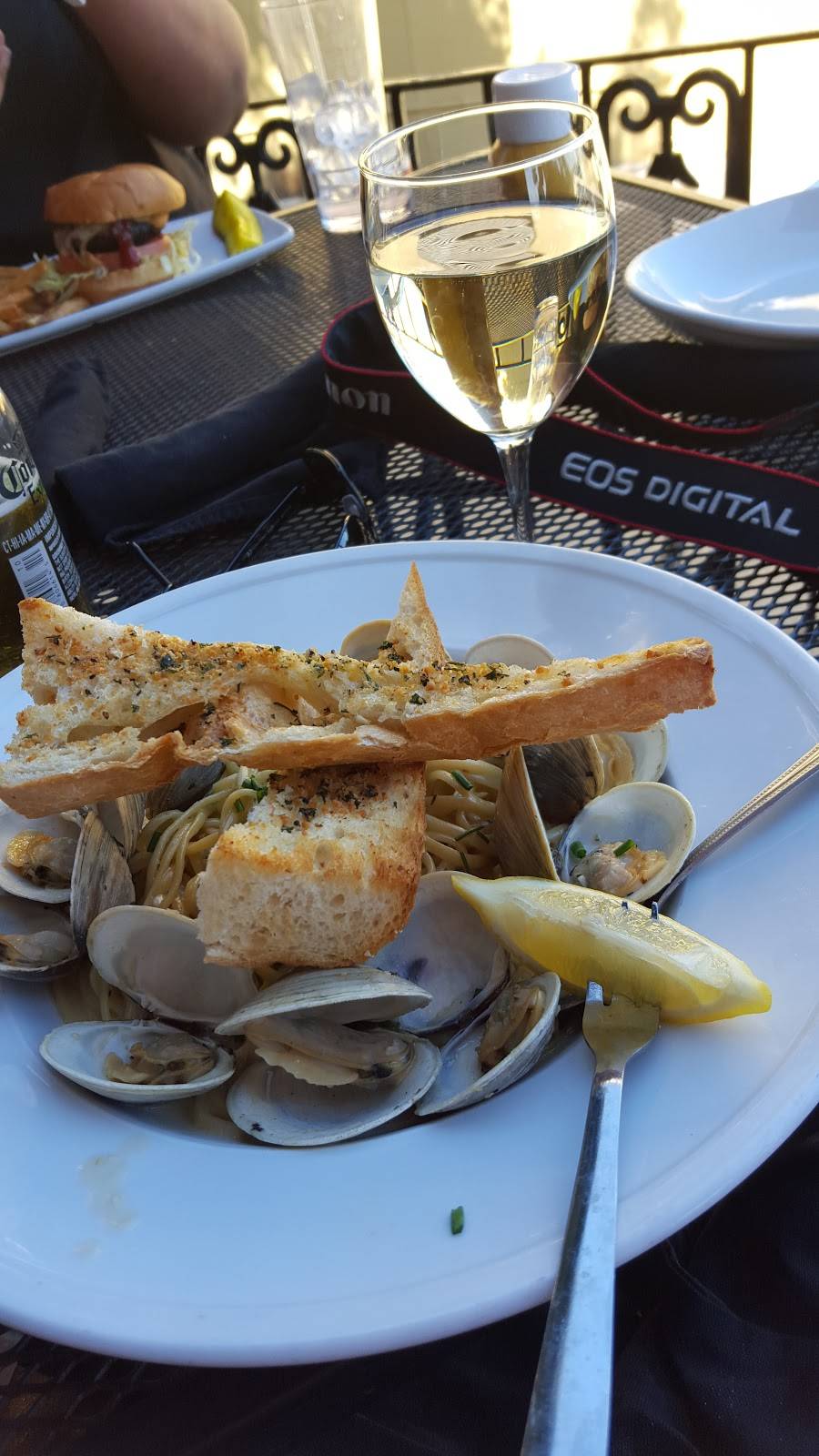 Harbor View Café | restaurant | 16 Avenida Menendez, St. Augustine, FL 32084, USA | 9048250193 OR +1 904-825-0193