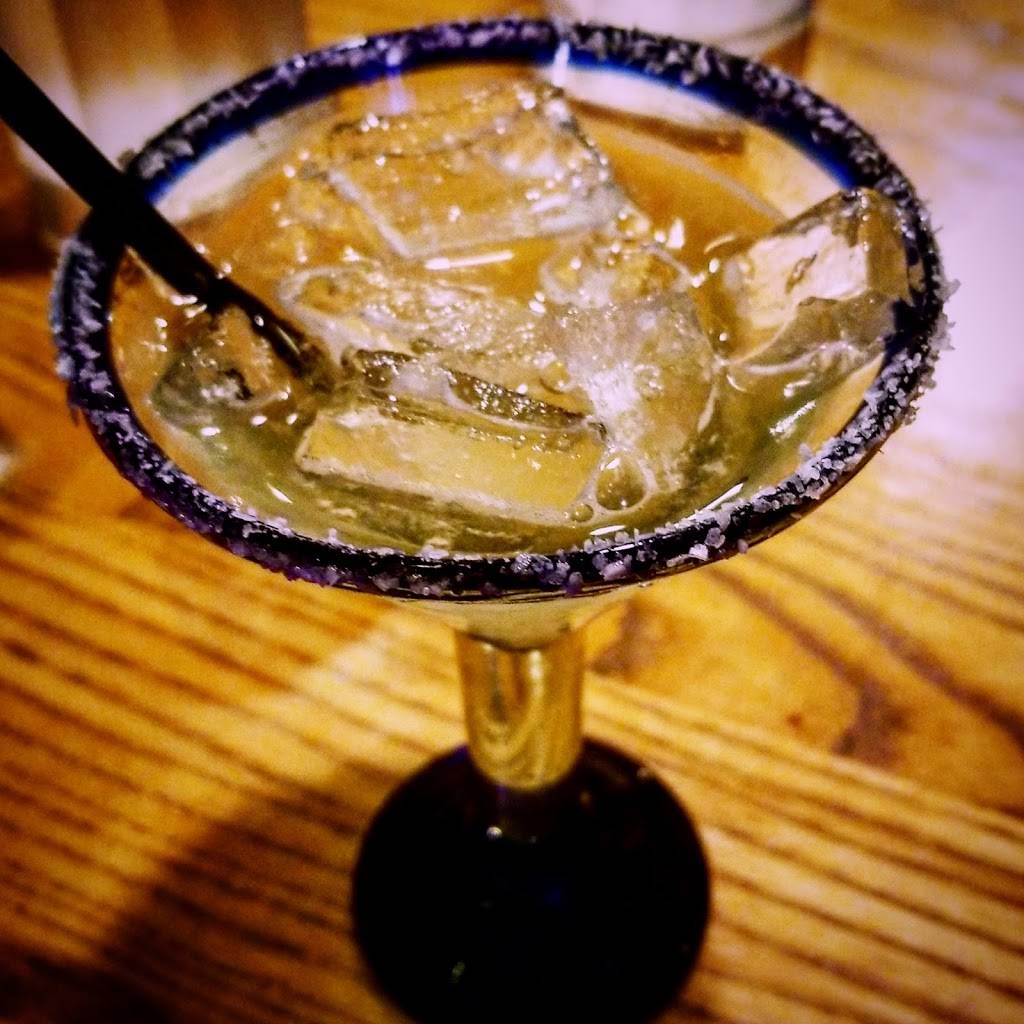 Chilis Grill & Bar | meal takeaway | 25 W Cochran St, Simi Valley, CA 93065, USA | 8055270377 OR +1 805-527-0377