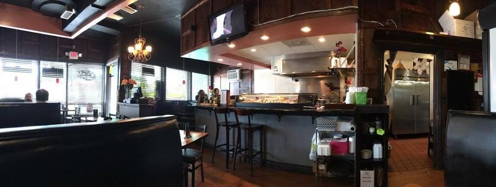 Noodle World Thai & Sushi | restaurant | 7 SE Osceola St, Stuart, FL 34994, USA | 7726005554 OR +1 772-600-5554