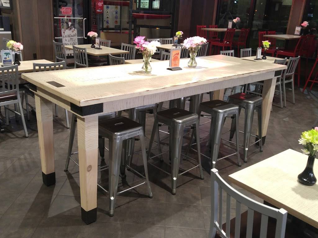 Chick-fil-A Fort Pierce | restaurant | 5560 Okeechobee Rd, Fort Pierce, FL 34947, USA | 8335882699 OR +1 833-588-2699