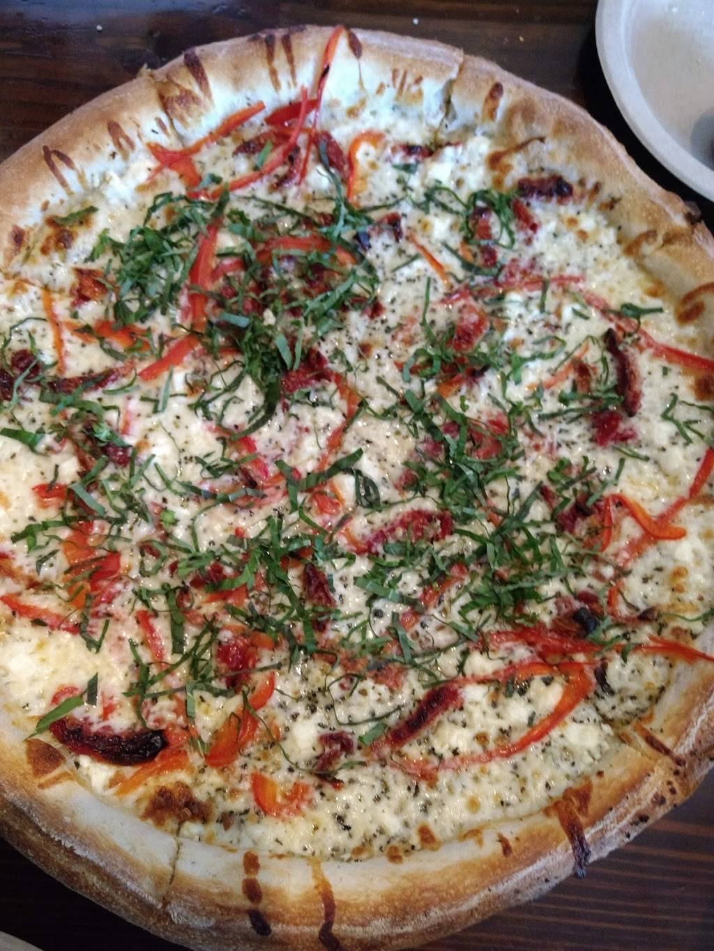 Crozet Pizza | restaurant | 5794 Three Notched Rd, Crozet, VA 22932, USA | 4348232132 OR +1 434-823-2132