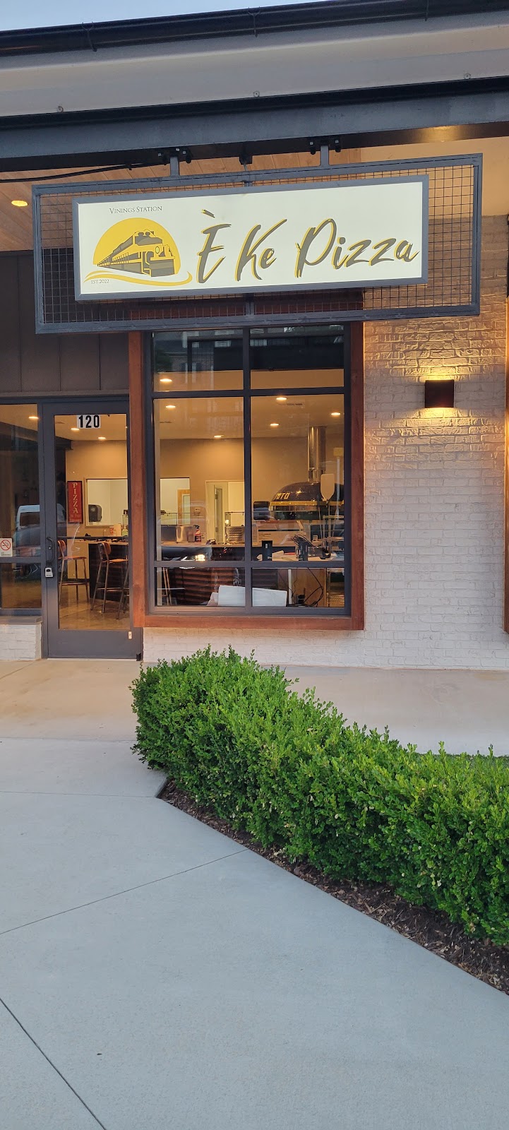 É Ke Pizza | restaurant | 2810 Paces Ferry Rd NW Suite 120, Atlanta, GA 30339, USA | 7704058798 OR +1 770-405-8798