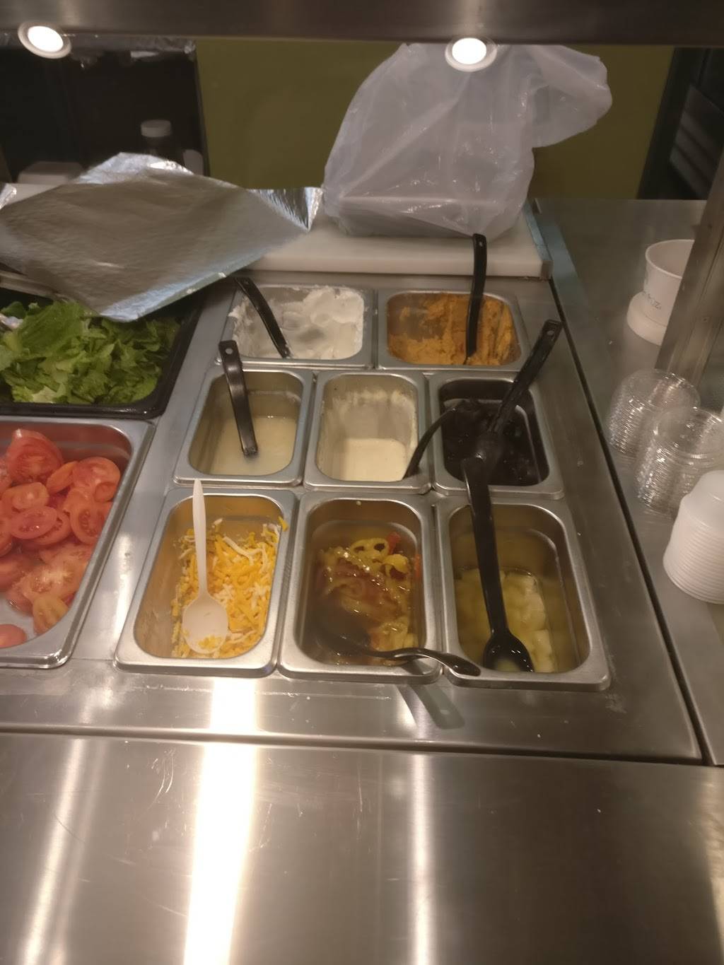 Feta N Olives | restaurant | 16 Yonge St, Toronto, ON M5E 2A1, Canada | 6473523381 OR +1 647-352-3381