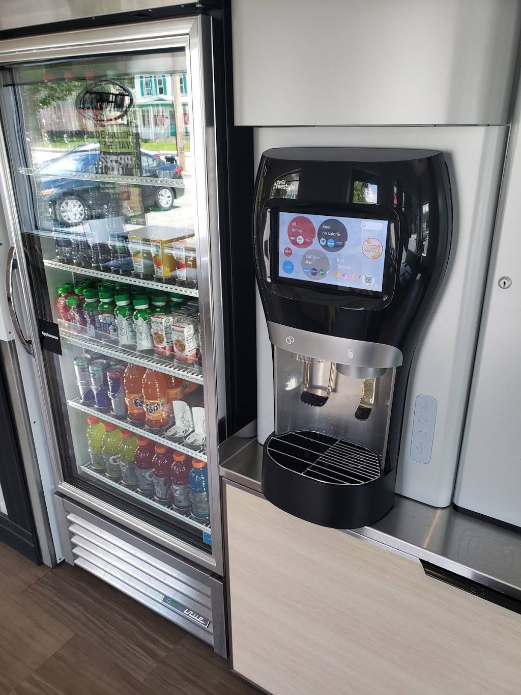 Subway | restaurant | 514 Main St, Springvale, ME 04083, USA | 2074906606 OR +1 207-490-6606