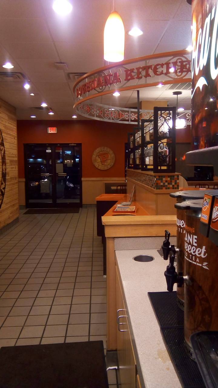 Popeyes Louisiana Kitchen | restaurant | 4720 Showcase Blvd, Memphis, TN 38118, USA | 9015661400 OR +1 901-566-1400