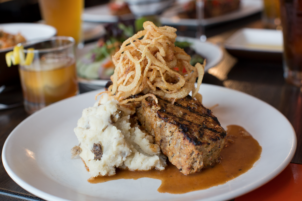 Not Your Average Joes | restaurant | 210 Andover St Unit P127, Peabody, MA 01960, USA | 9788395637 OR +1 978-839-5637