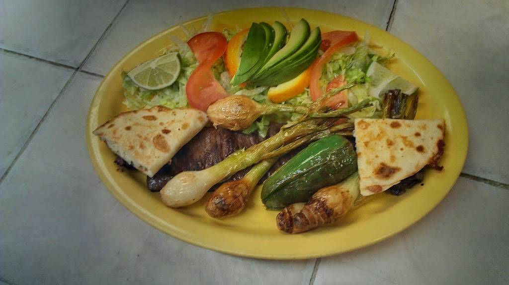 La Cabana De Don Luis | restaurant | 5157 N Lincoln Ave, Chicago, IL 60625, USA | 7732715176 OR +1 773-271-5176