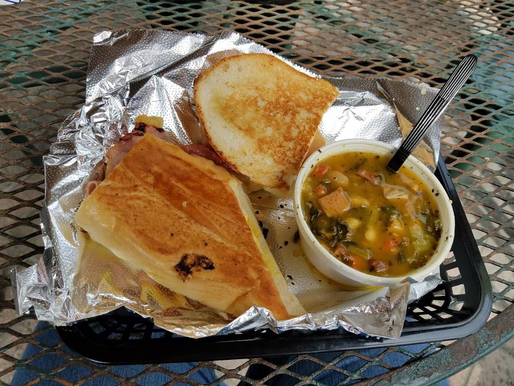 Floridian Restaurant | meal takeaway | 230 107th Ave, Treasure Island, FL 33706, USA | 7273676662 OR +1 727-367-6662