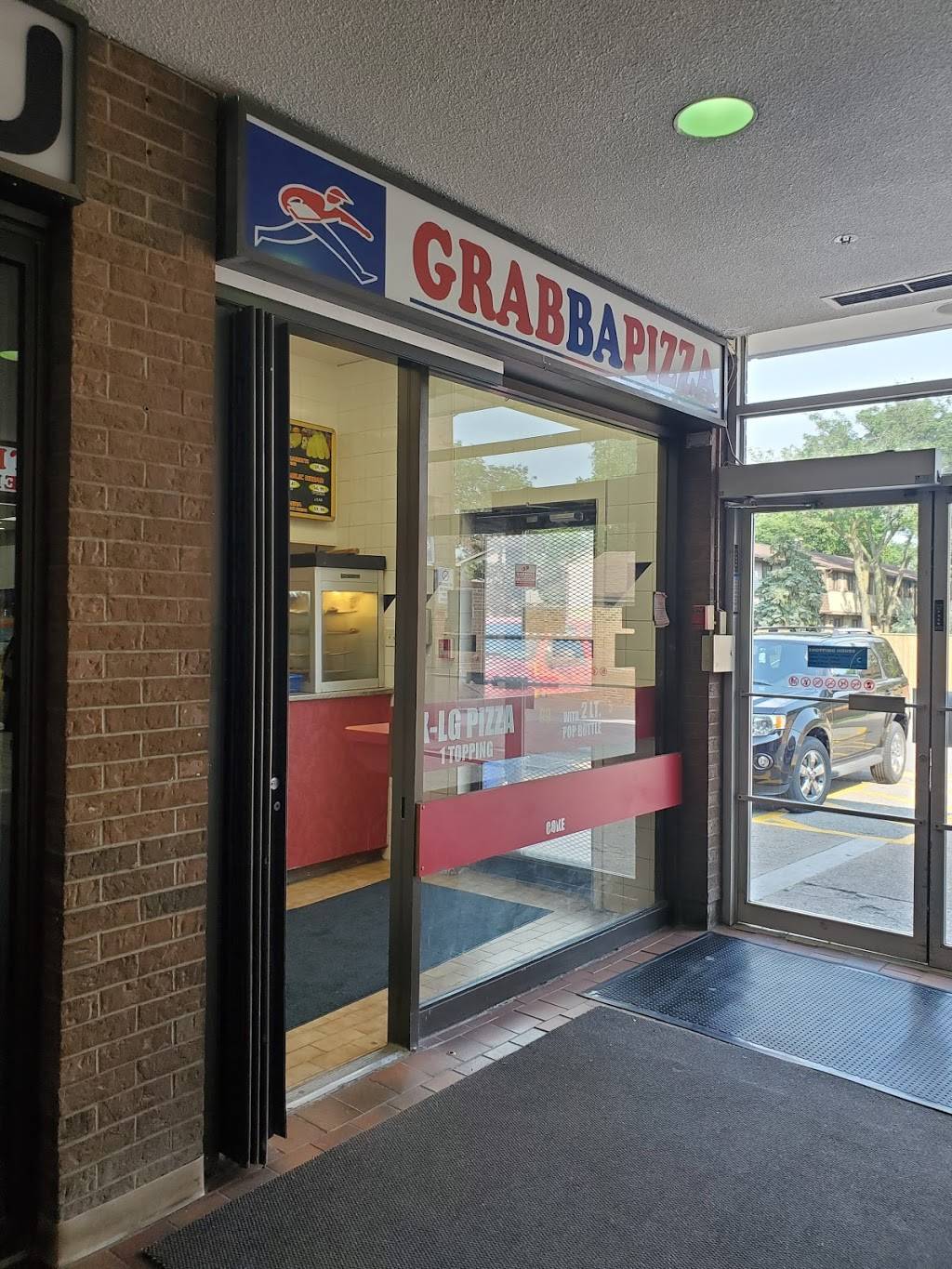 Grabb-a-Pizza | restaurant | Centennial Mall, 227 Vodden St E #14, Brampton, ON L6V 3E7, Canada | 9054549200 OR +1 905-454-9200