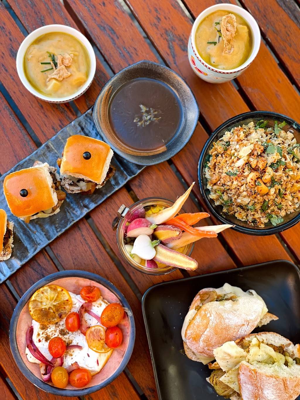 The Greenhouse Cafe & Cocktail Lounge | restaurant | 320 E State St, Ithaca, NY 14850, USA | 6073190223 OR +1 607-319-0223