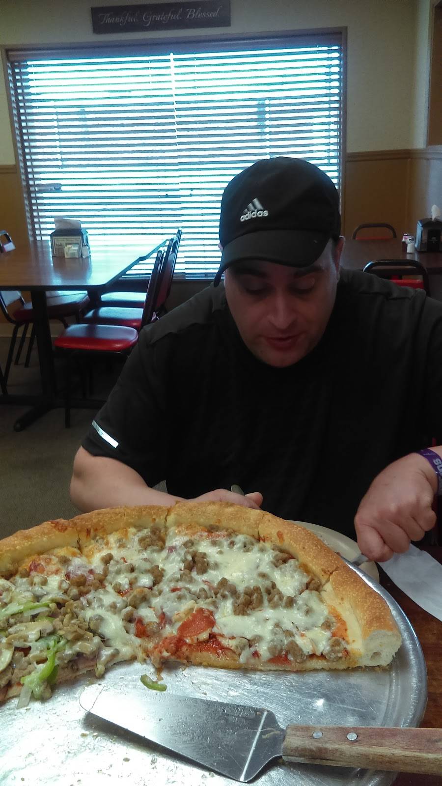 Arthurs Pizza | restaurant | 1415 W Cumberland St, Dunn, NC 28334, USA | 9108920122 OR +1 910-892-0122