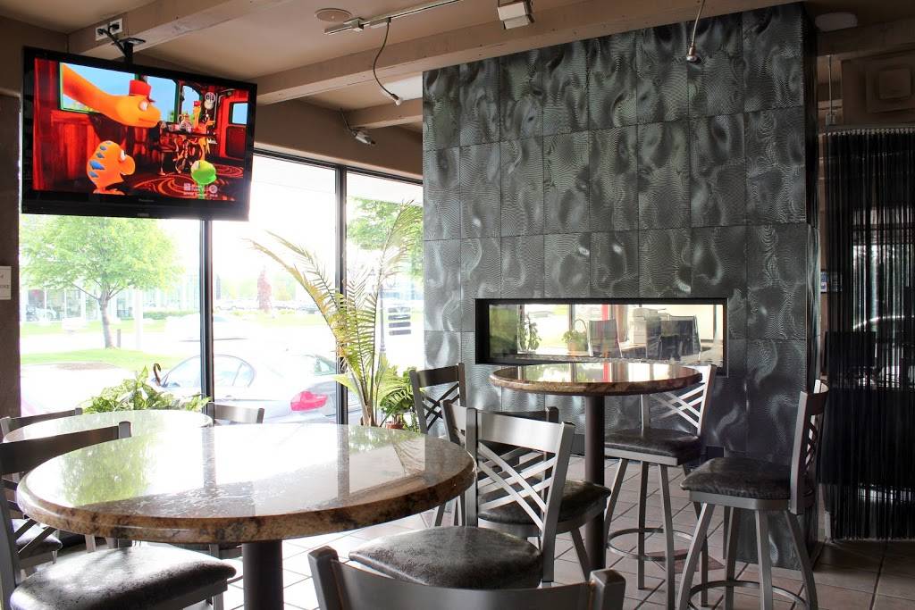 Club Il Cavallino | restaurant | 9420 Tecumseh Rd E, Windsor, ON N8R 1A2, Canada | 5199792937 OR +1 519-979-2937