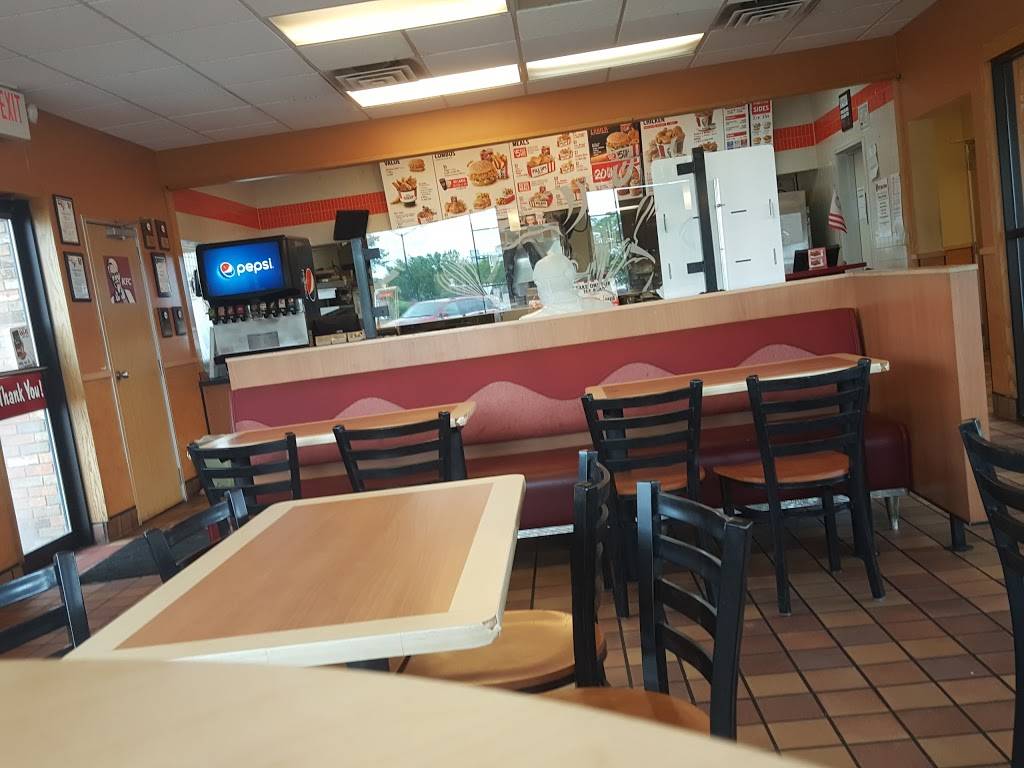 KFC | restaurant | 1020 Winneconne Ave, Neenah, WI 54956, USA | 9207257525 OR +1 920-725-7525