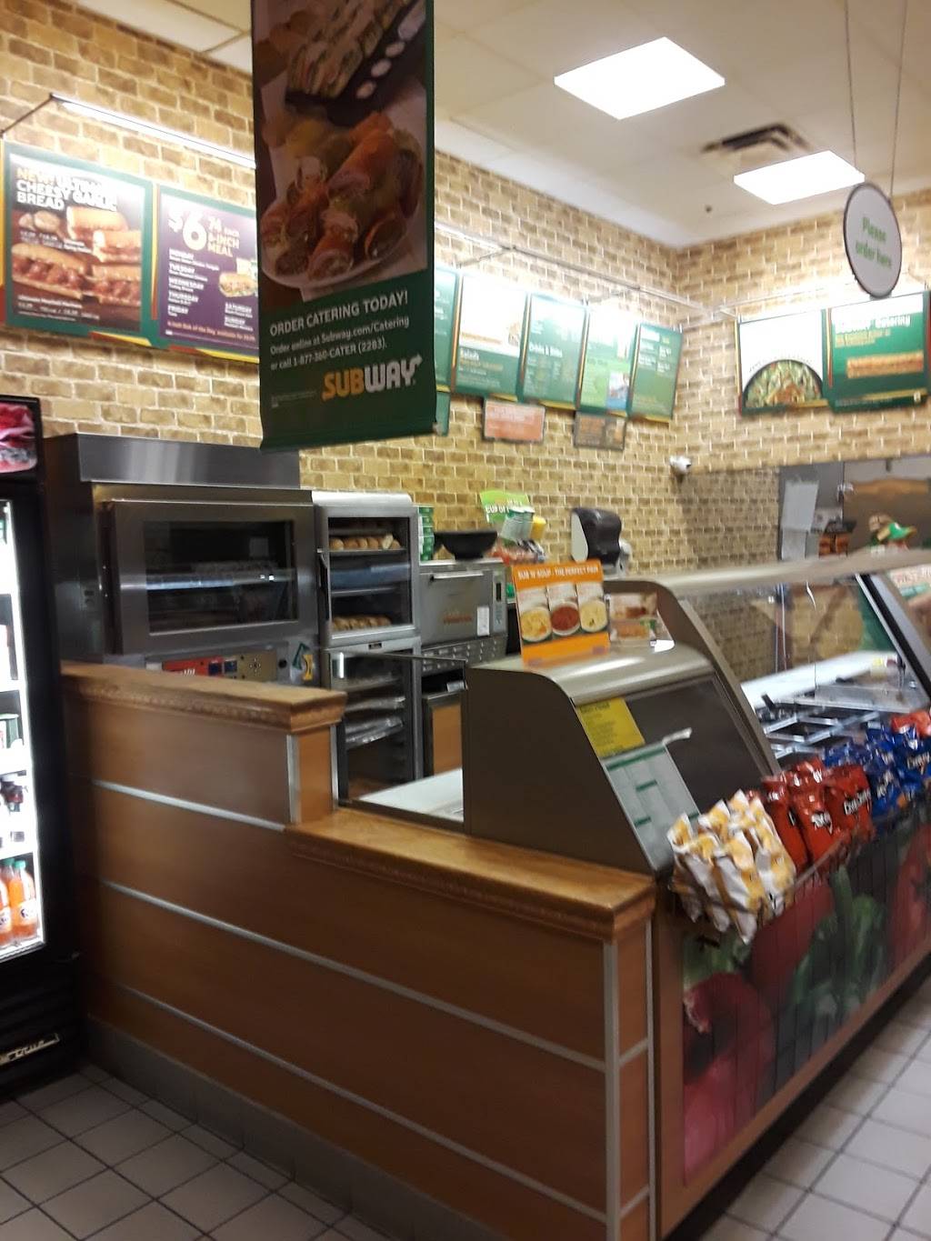 Subway Restaurants | restaurant | 53 S Randall Rd, North Aurora, IL 60542, USA | 6308977827 OR +1 630-897-7827