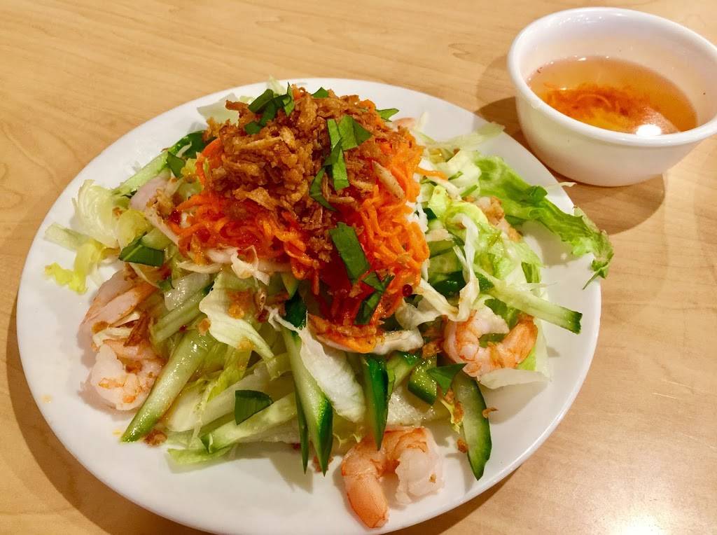 Pho Xic Lo | restaurant | 1750 Wyandotte St W, Windsor, ON N9B 1J1, Canada | 5199718288 OR +1 519-971-8288