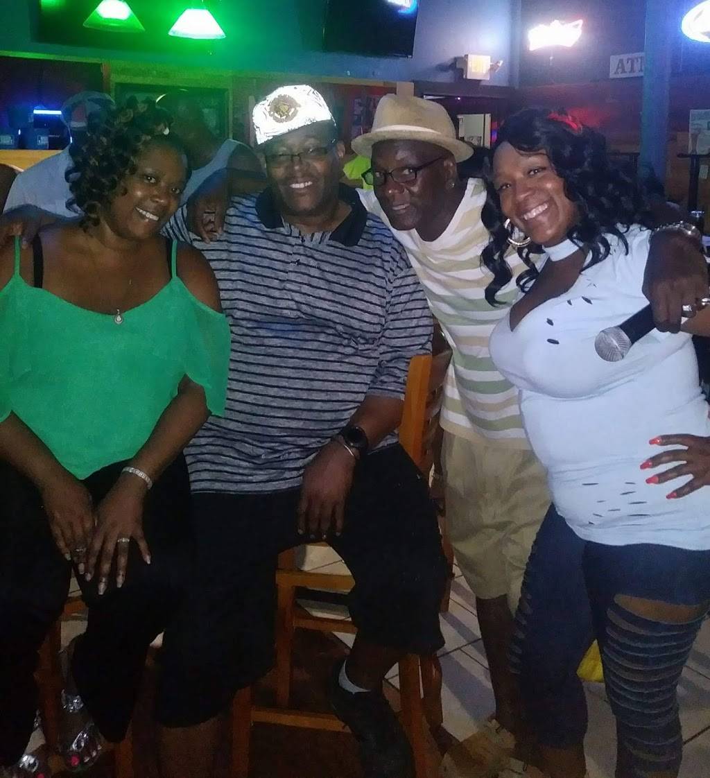 Three Kings bar and lounge | restaurant | 21899 Emery Rd, Warrensville Heights, OH 44128, USA | 2166393780 OR +1 216-639-3780