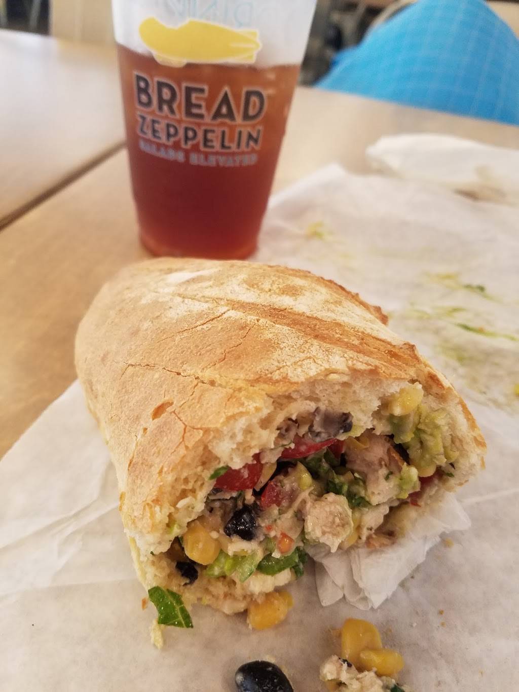 Bread Zeppelin Salads Elevated | restaurant | 1300 Main St, Dallas, TX 75202, USA | 2147490819 OR +1 214-749-0819