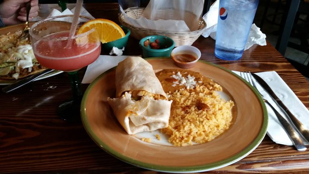 Casa Tequila | restaurant | 3461 High Rd, Hartford, WI 53027, USA | 2626739999 OR +1 262-673-9999