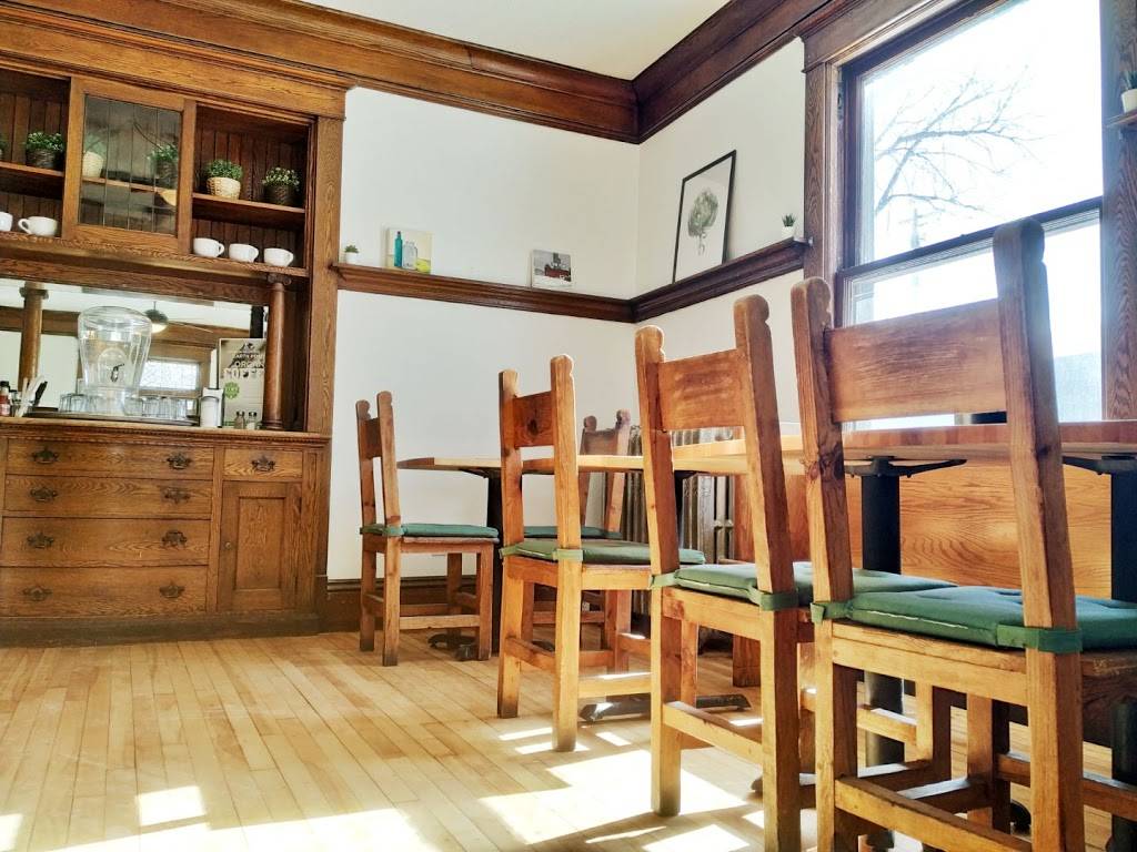 Vegan East | restaurant | 2409 Lyndale Ave S, Minneapolis, MN 55405, USA | 6122133020 OR +1 612-213-3020