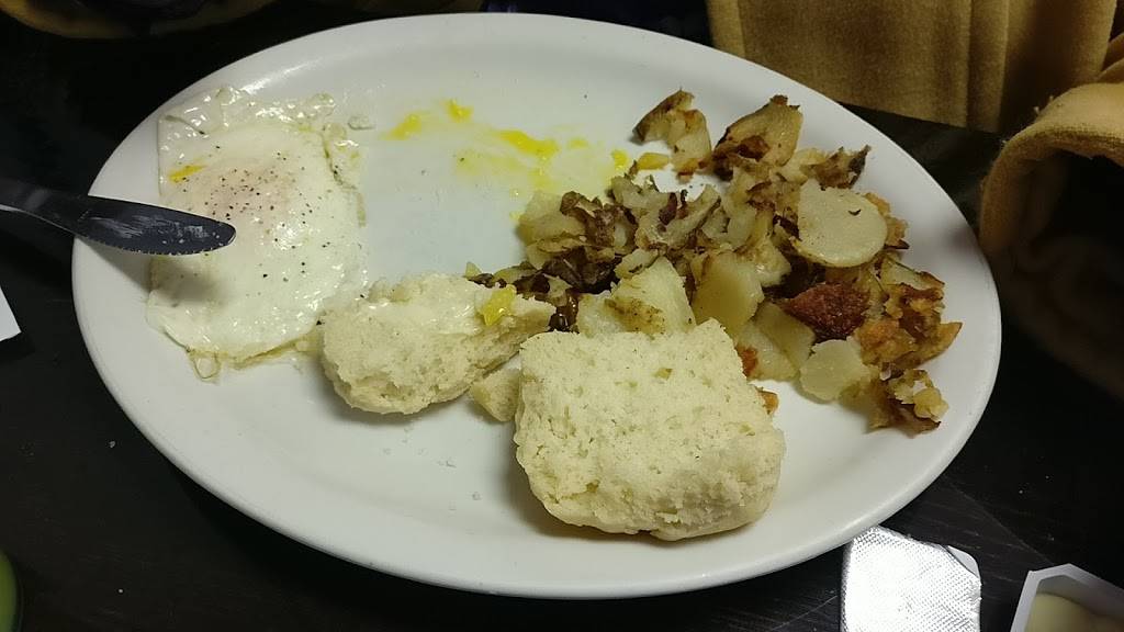 The End Zone Bar and Grill | restaurant | 11 N S Main St, Mt Gilead, OH 43338, USA | 4197514350 OR +1 419-751-4350